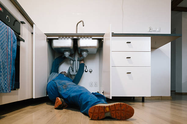 Professional Leak Detection technician working in Broadview, NM